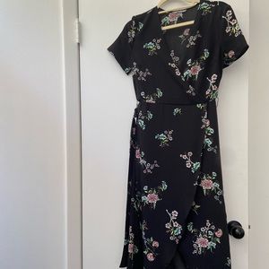 Black floral flowy dress size 4